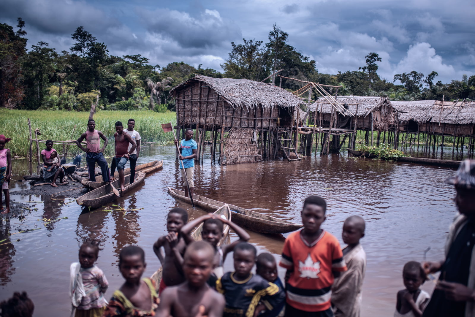 A road going through the Lapago displacement camp on the outskirts of Bambari, CAR, which hosts more than 2,000 Central Africans that had to flee because of the fighting in January 2021. Credit: C. Di Roma/INSO﻿